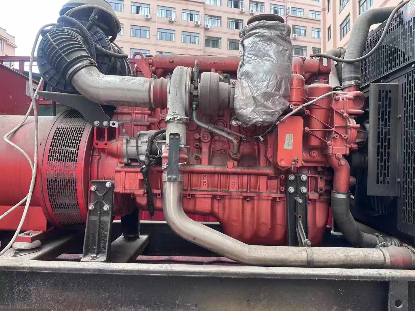 梁溪如何选择适合 600kW 柴油发电机组的过载保护器？