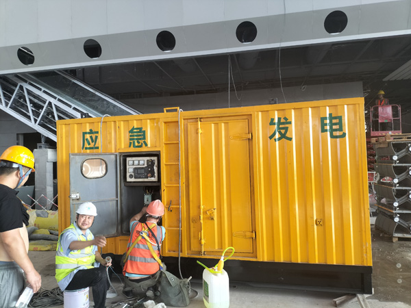 梁溪怎样判断空气滤清器是否需要更换？